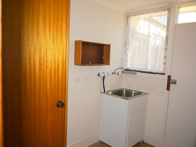 4B Crawford Street, Queanbeyan NSW 2620