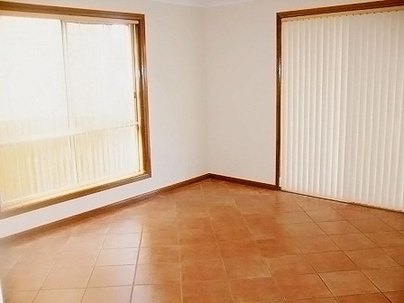28B Kinsella Street, Queanbeyan NSW 2620