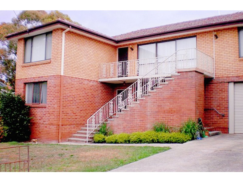 2/20 Cassidy Street, Queanbeyan NSW 2620