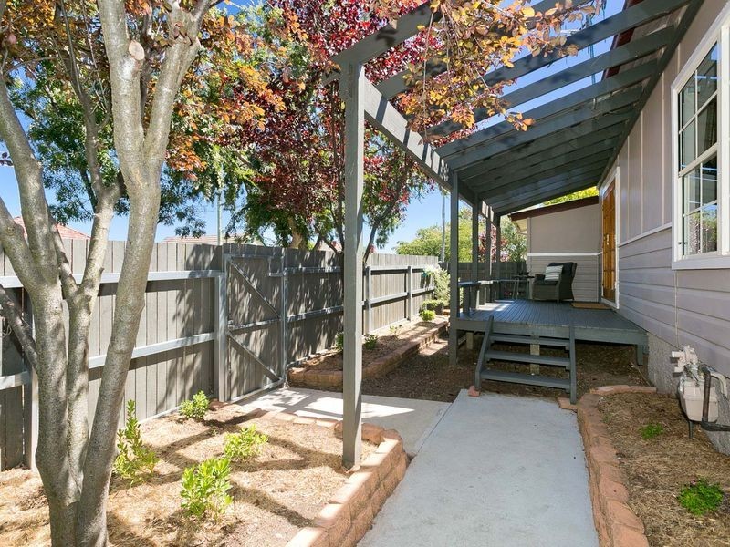 1 Hirst Avenue, Queanbeyan NSW 2620