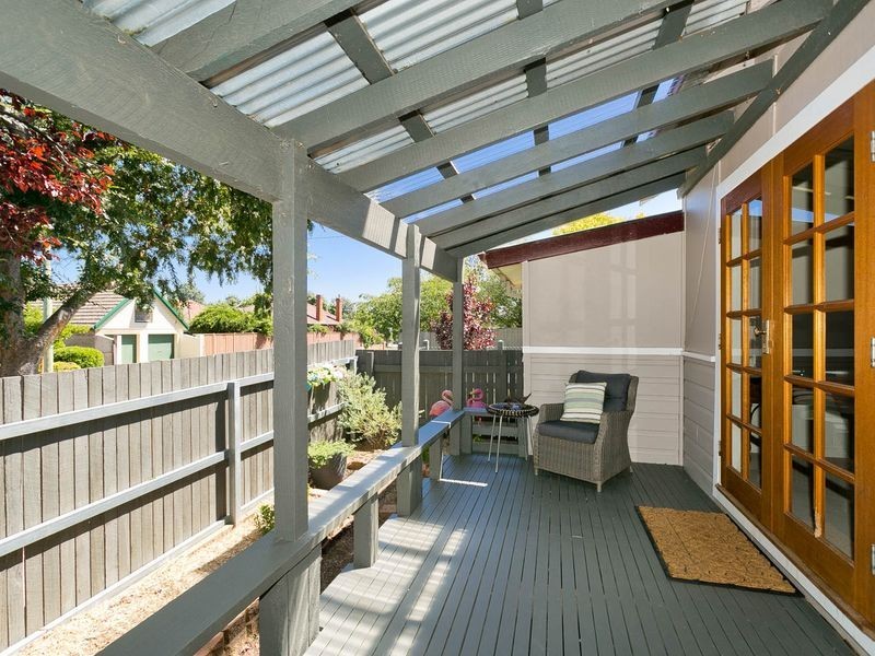 1 Hirst Avenue, Queanbeyan NSW 2620