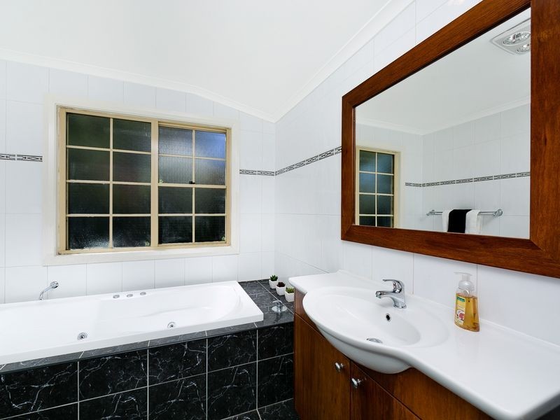 1 Hirst Avenue, Queanbeyan NSW 2620