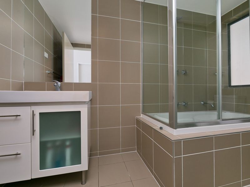 8C/17 Uriarra Road, Queanbeyan NSW 2620
