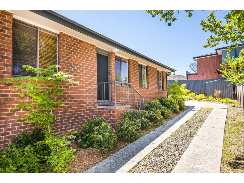 1/10 Charles Street, Queanbeyan NSW 2620