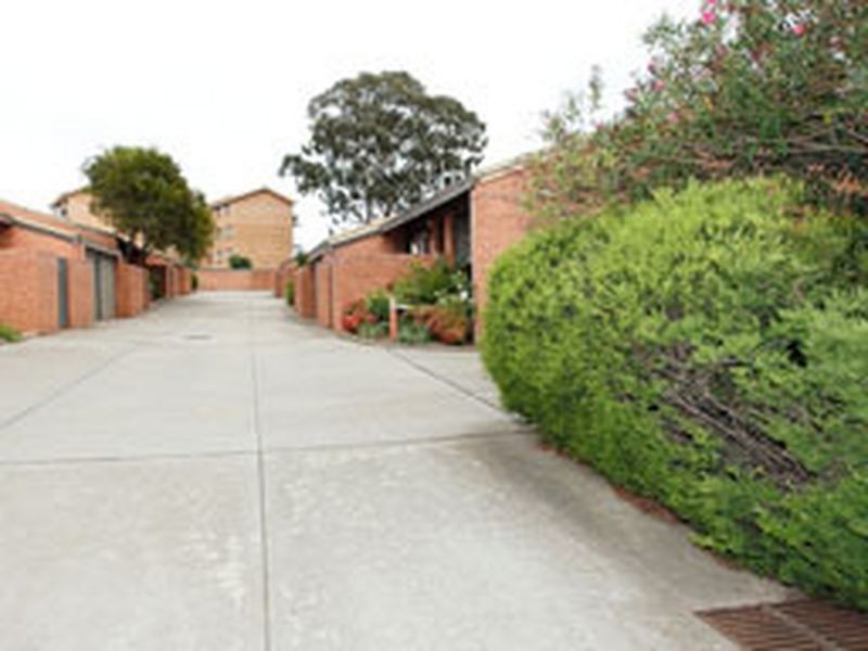 3/15 Mckeahnie Street, Crestwood NSW 2620