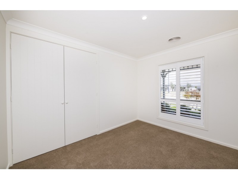21 Nellie Street, Googong NSW 2620