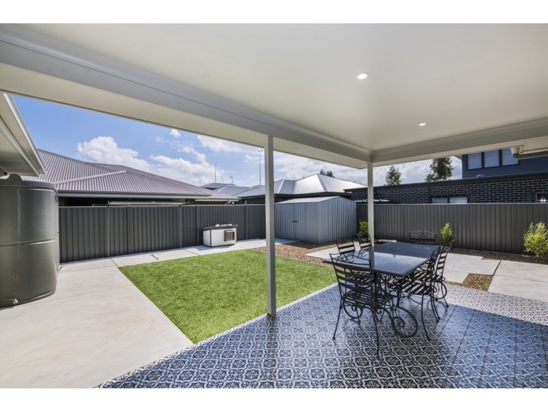 21 Nellie Street, Googong NSW 2620