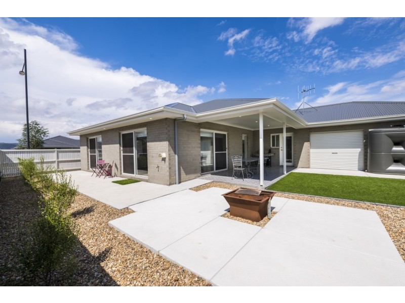 21 Nellie Street, Googong NSW 2620