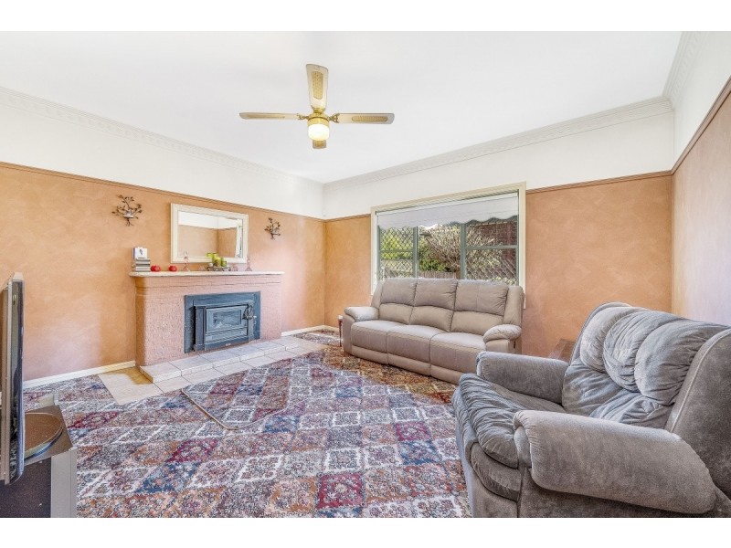 8 Kinkora Place, Queanbeyan NSW 2620