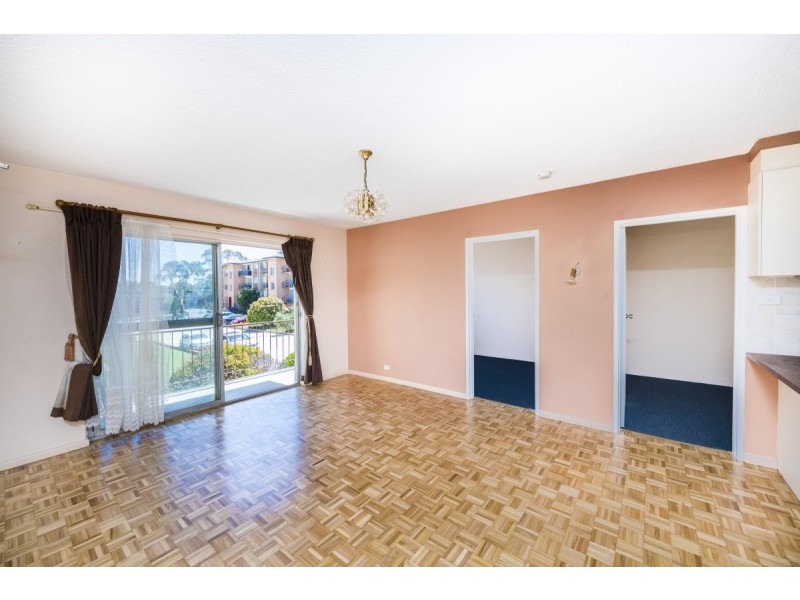 13/104 Henderson Road, Queanbeyan NSW 2620