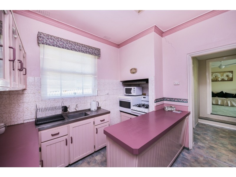 15 Blackall Avenue, Queanbeyan NSW 2620