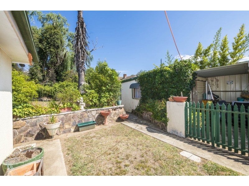 15 Blackall Avenue, Queanbeyan NSW 2620