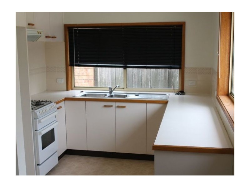 6/9 Walker Crescent, Jerrabomberra NSW 2619