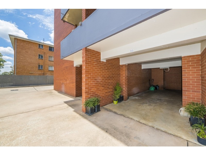 20/11 Crest Road, Queanbeyan NSW 2620