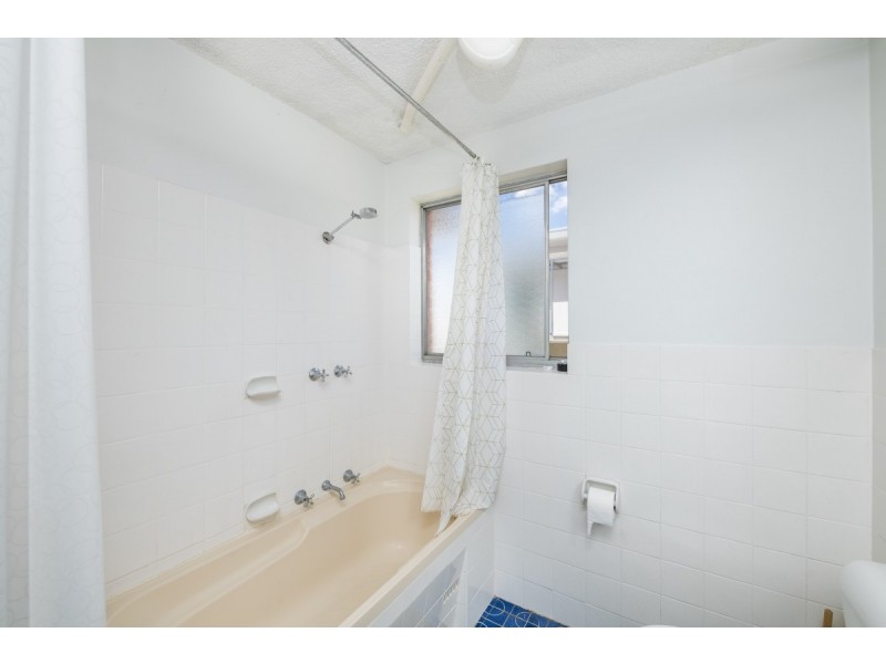 20/11 Crest Road, Queanbeyan NSW 2620