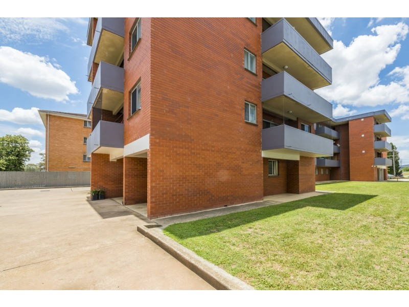 20/11 Crest Road, Queanbeyan NSW 2620