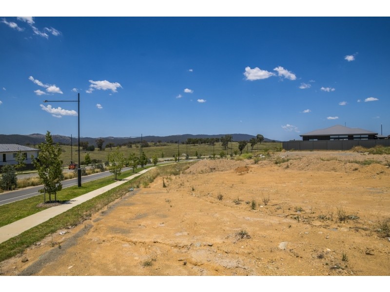 1 Norma Street, Googong NSW 2620