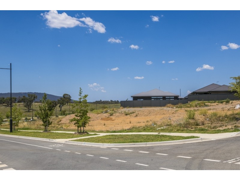 1 Norma Street, Googong NSW 2620