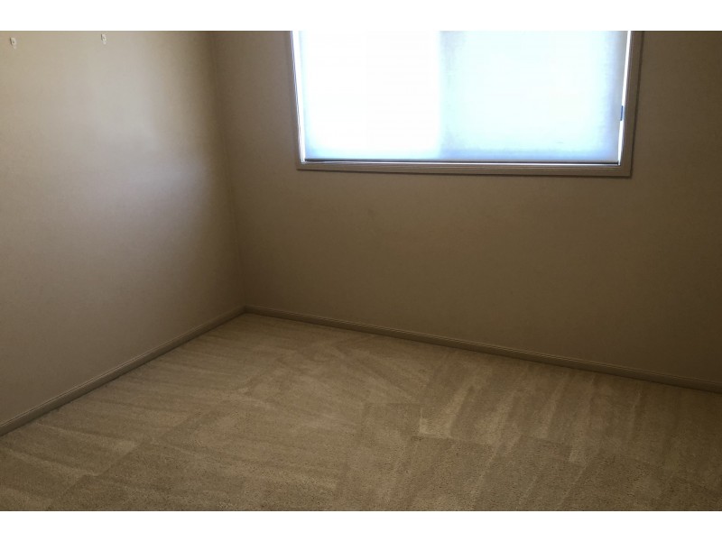 2/6 Doeberl Place, Queanbeyan NSW 2620