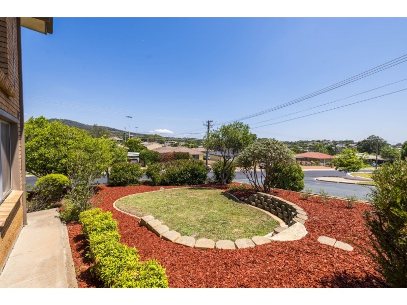 64 Pindari Crescent, Queanbeyan NSW 2620