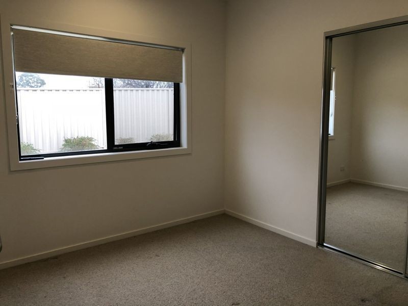 2/9 Stornaway Road, Queanbeyan NSW 2620