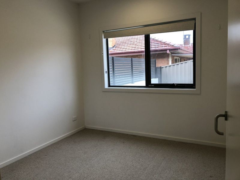 2/9 Stornaway Road, Queanbeyan NSW 2620