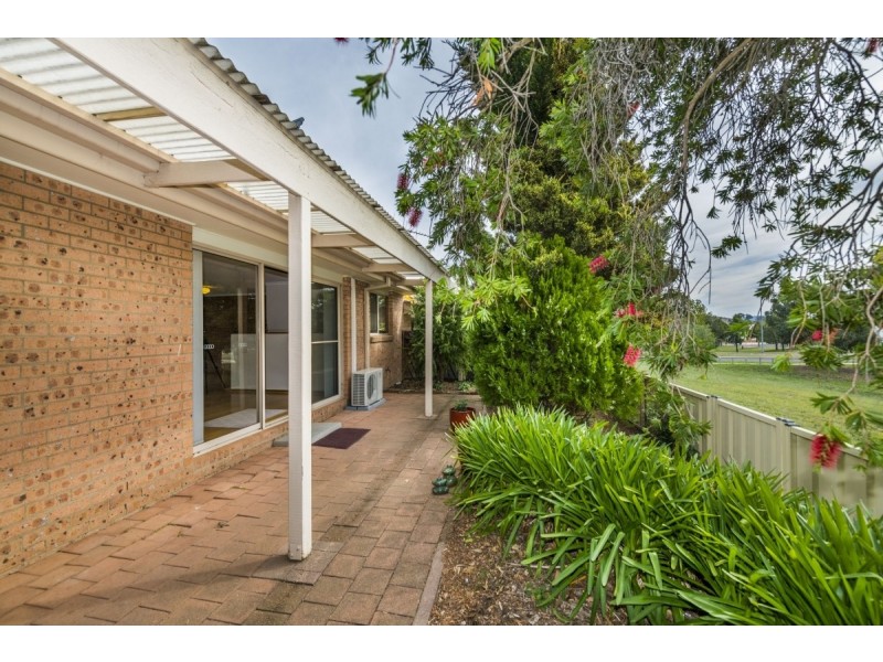 12/23 Elm Way, Jerrabomberra NSW 2619