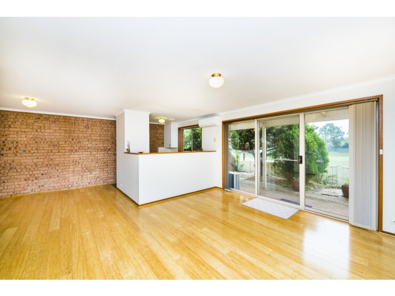 12/23 Elm Way, Jerrabomberra NSW 2619