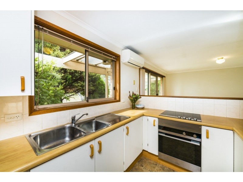 12/23 Elm Way, Jerrabomberra NSW 2619