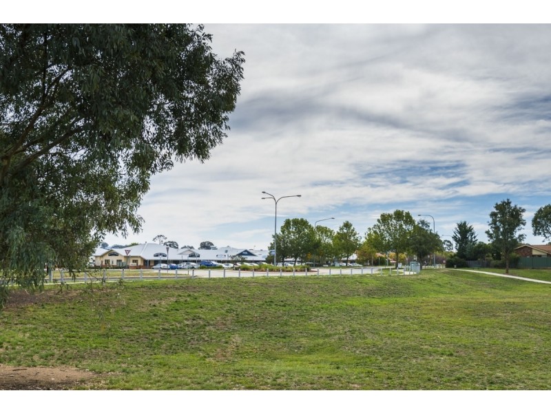 12/23 Elm Way, Jerrabomberra NSW 2619