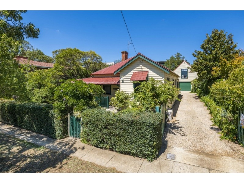 35 Derrima Road, Queanbeyan NSW 2620