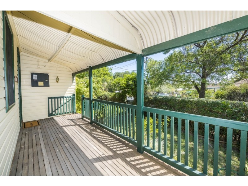 35 Derrima Road, Queanbeyan NSW 2620