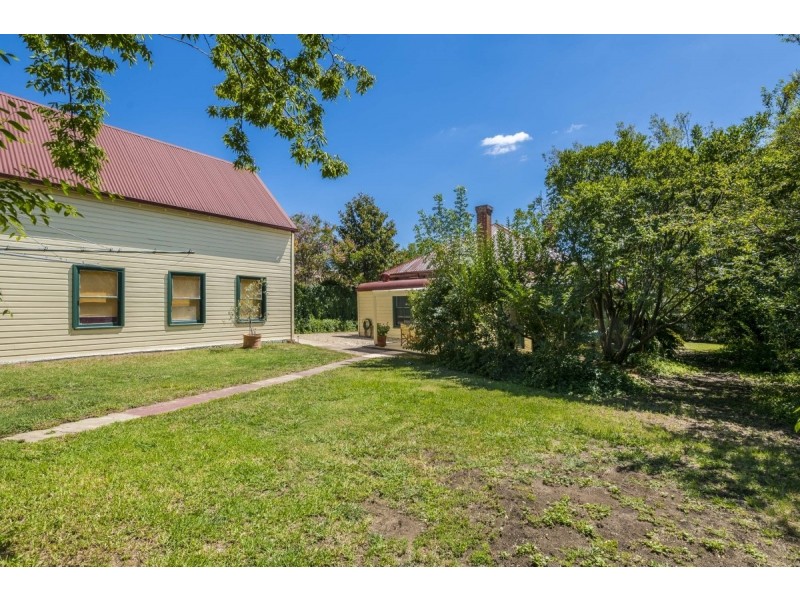 35 Derrima Road, Queanbeyan NSW 2620