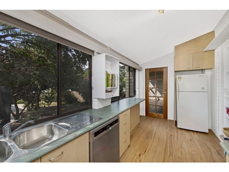 26 The Crescent, Queanbeyan NSW 2620
