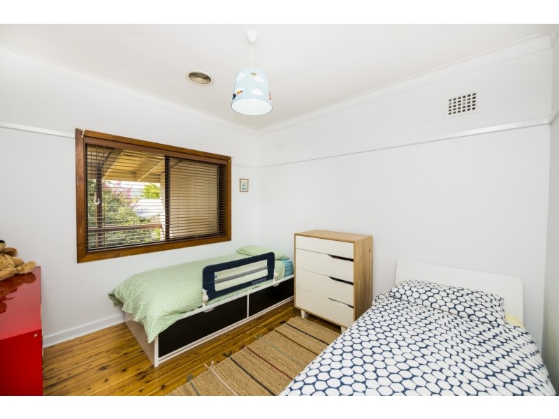 26 The Crescent, Queanbeyan NSW 2620