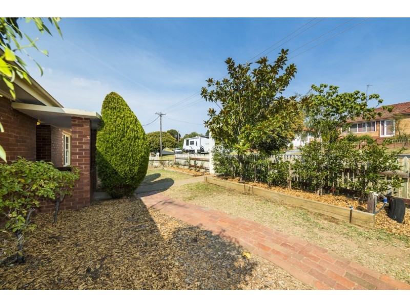 26 The Crescent, Queanbeyan NSW 2620