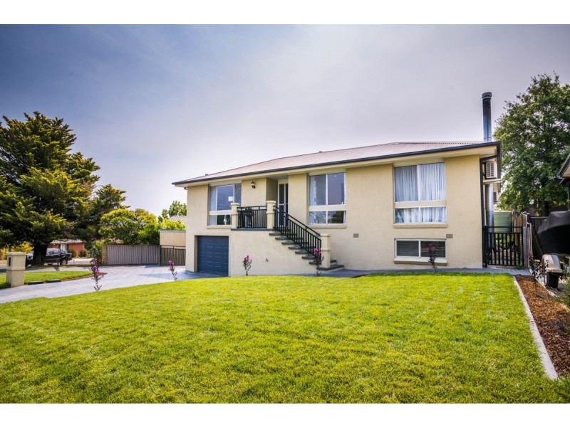 16 Ullamulla Crescent, Queanbeyan NSW 2620