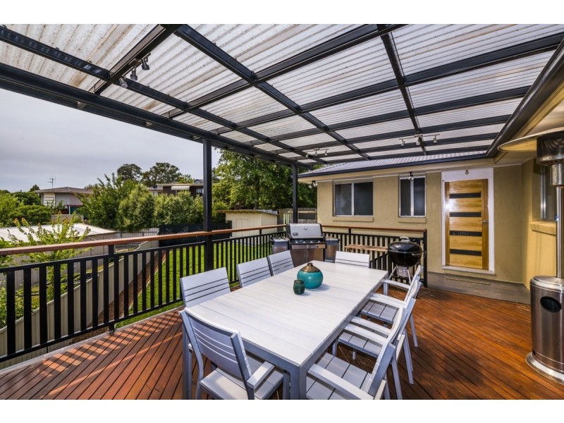 16 Ullamulla Crescent, Queanbeyan NSW 2620
