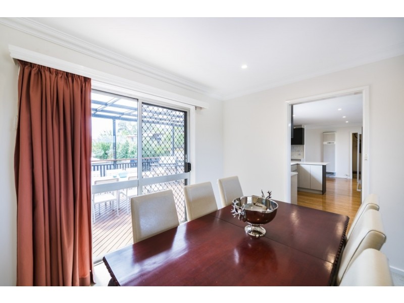 16 Ullamulla Crescent, Queanbeyan NSW 2620