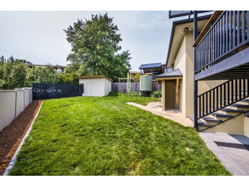 16 Ullamulla Crescent, Queanbeyan NSW 2620