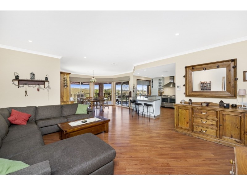 4 Balladonia Place, Jerrabomberra NSW 2619