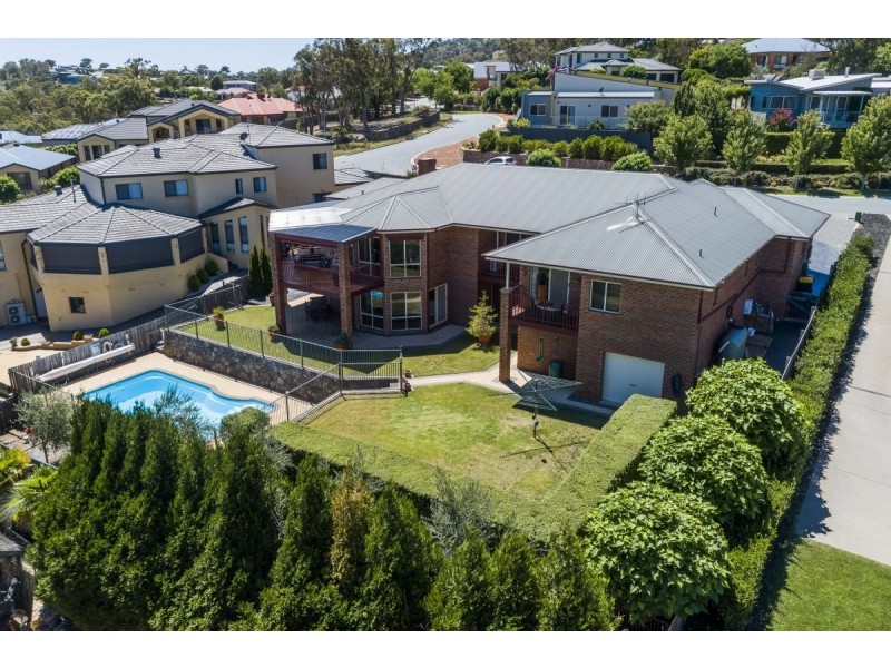 4 Balladonia Place, Jerrabomberra NSW 2619