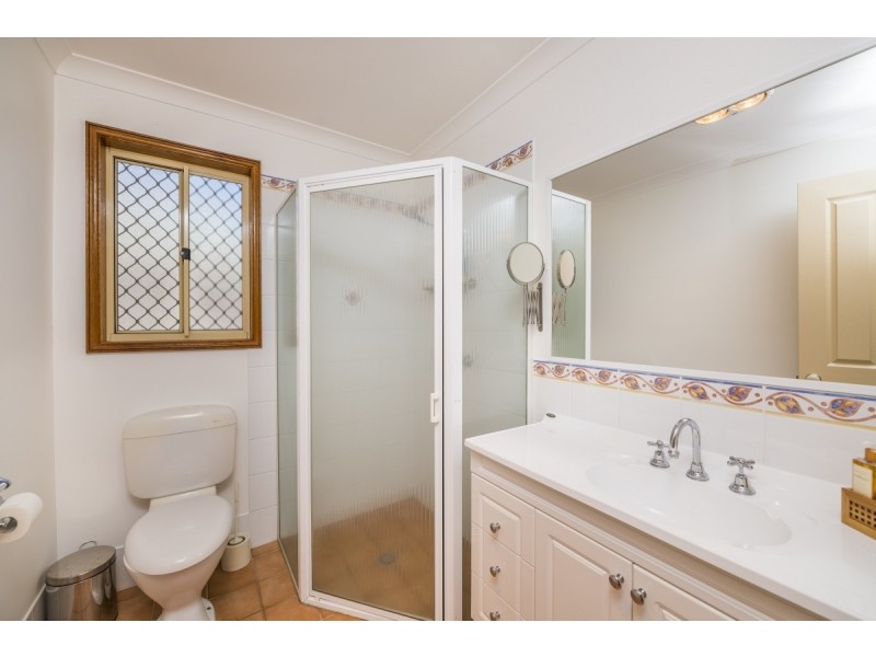 4 Balladonia Place, Jerrabomberra NSW 2619