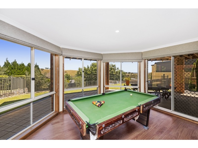 4 Balladonia Place, Jerrabomberra NSW 2619