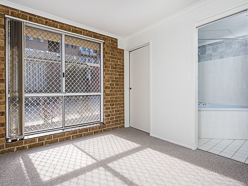 4/30 Mowatt Street, Queanbeyan NSW 2620