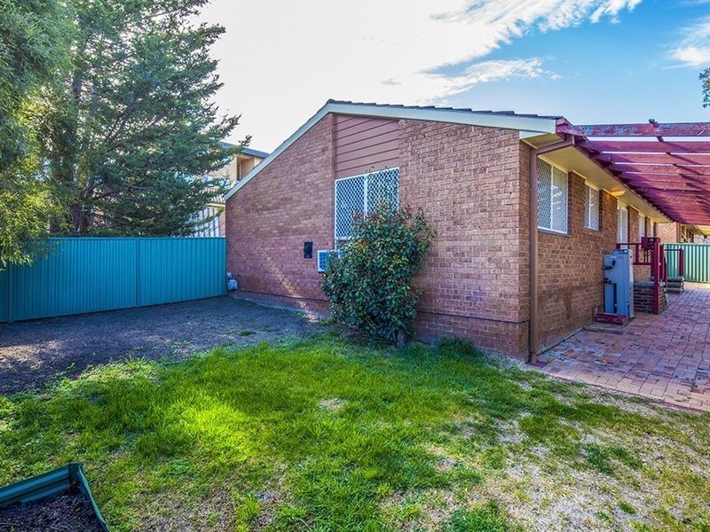 4/30 Mowatt Street, Queanbeyan NSW 2620