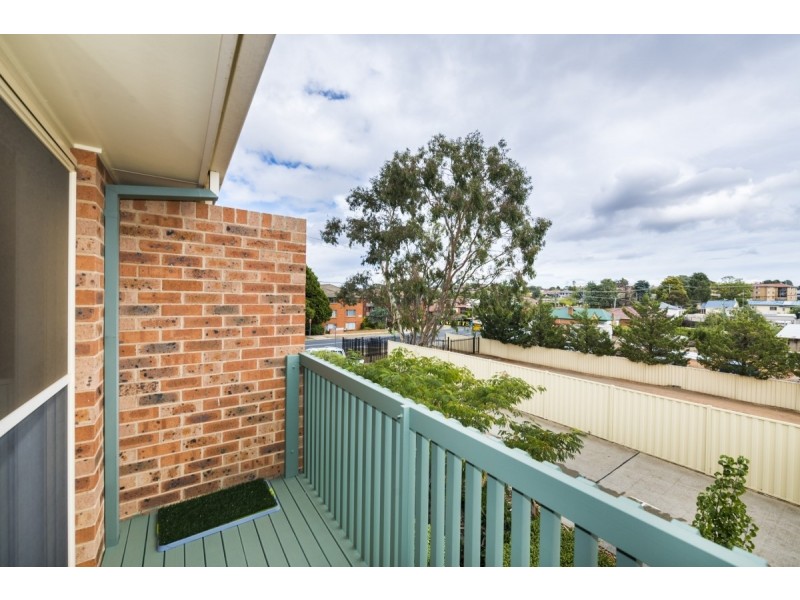 4/25 Uriarra Road, Queanbeyan NSW 2620