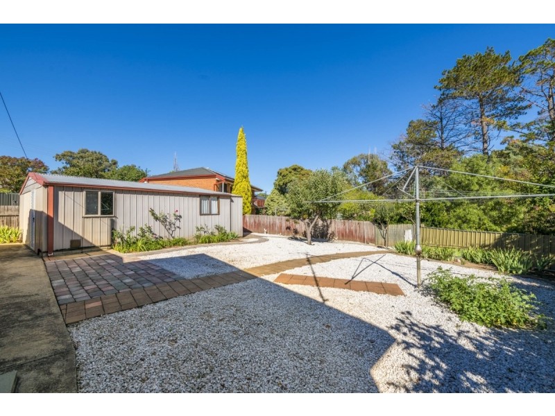 27 Woodger Parade, Queanbeyan NSW 2620