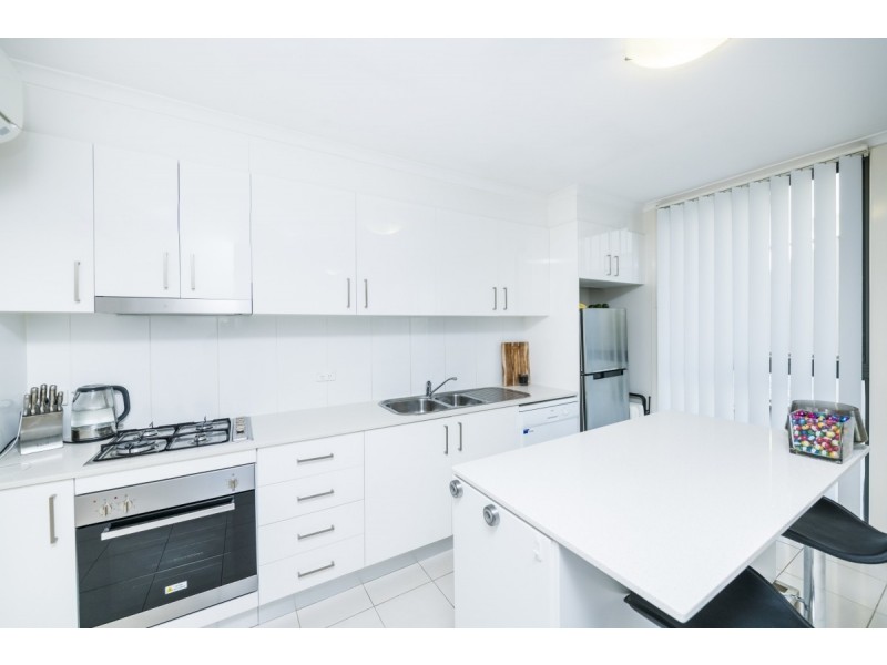 2/88 Henderson Road, Queanbeyan NSW 2620