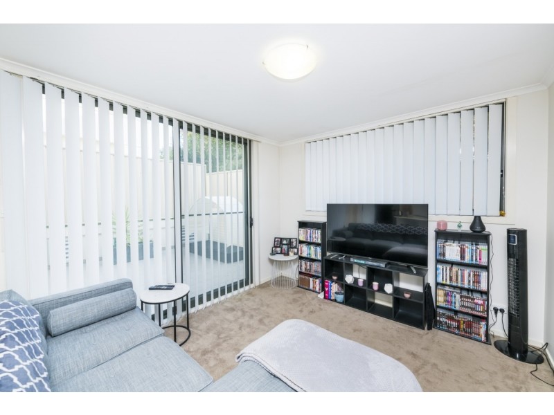 2/88 Henderson Road, Queanbeyan NSW 2620